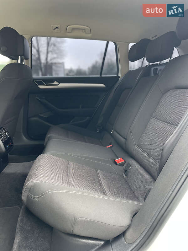 Універсал Volkswagen Passat 2015 в Луцьку фото 39 Універсал Volkswagen Passat 2015 в Луцьку