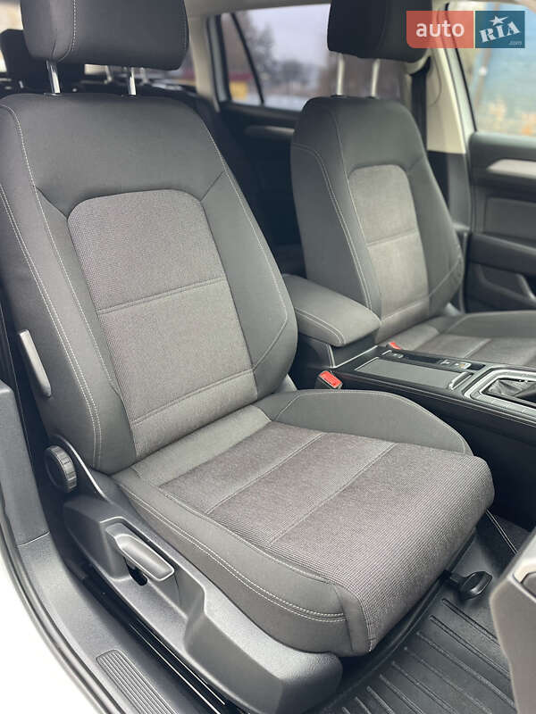 Універсал Volkswagen Passat 2015 в Луцьку фото 53 Універсал Volkswagen Passat 2015 в Луцьку