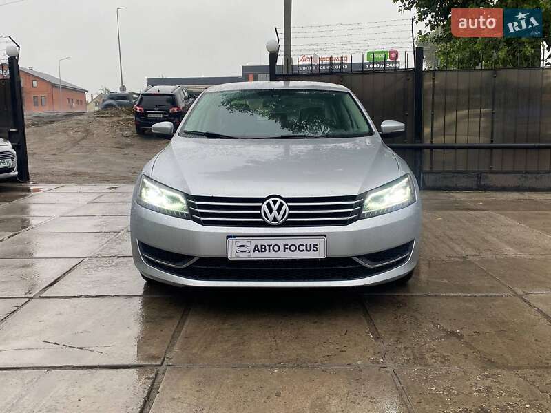 Седан Volkswagen Passat 2014 в Киеве