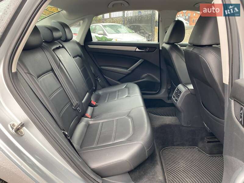 Седан Volkswagen Passat 2014 в Киеве