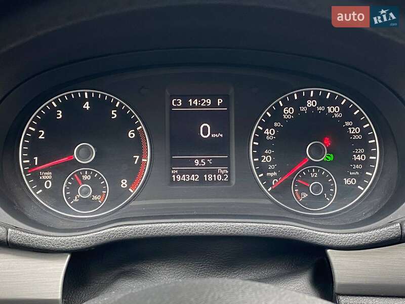 Седан Volkswagen Passat 2014 в Киеве
