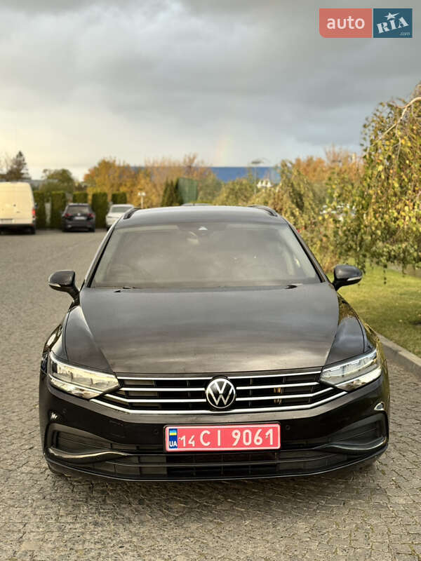 Універсал Volkswagen Passat 2021 в Львові