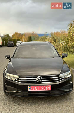 Универсал Volkswagen Passat 2021 в 