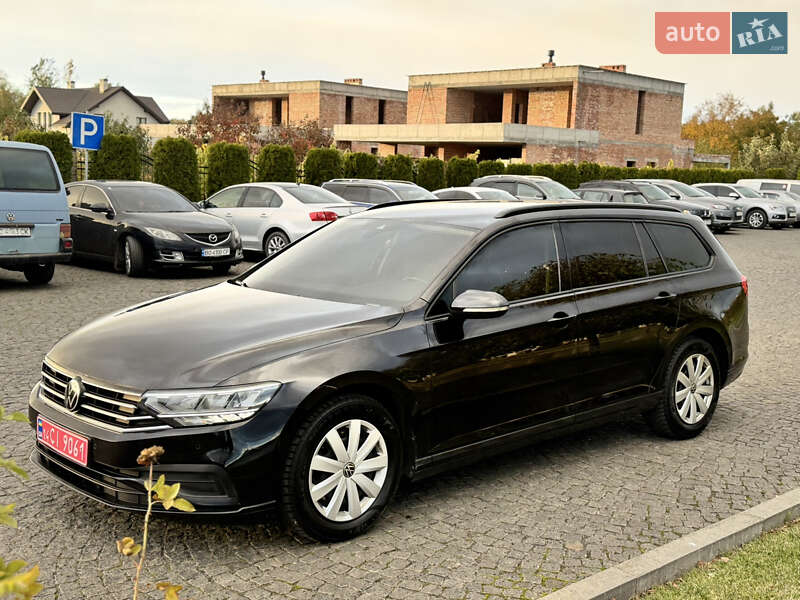 Універсал Volkswagen Passat 2021 в Львові