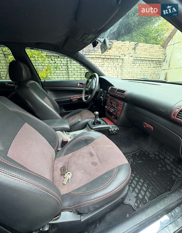 Седан Volkswagen Passat 2000 в Запорожье