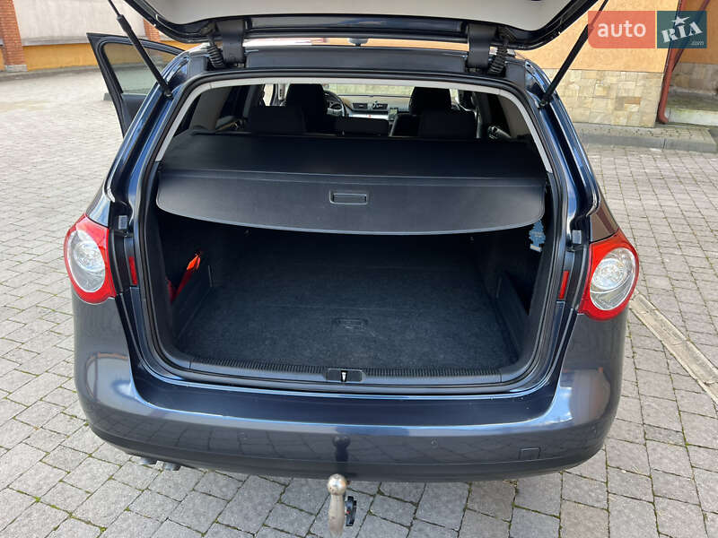 Універсал Volkswagen Passat 2008 в Коломиї