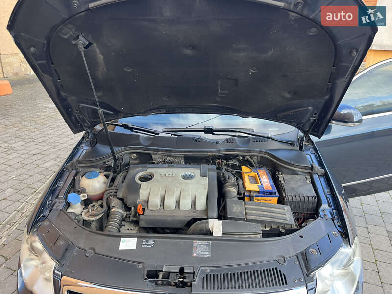 Універсал Volkswagen Passat 2008 в Коломиї