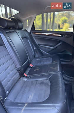 Седан Volkswagen Passat 2012 в 