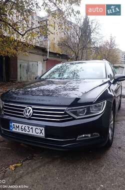 Універсал Volkswagen Passat 2016 в Житомирі