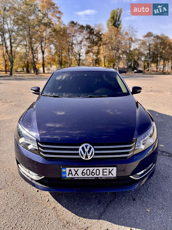 Седан Volkswagen Passat 2014 в Лозовой