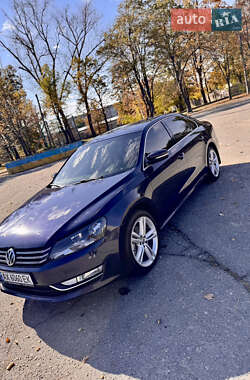 Седан Volkswagen Passat 2014 в Харкові