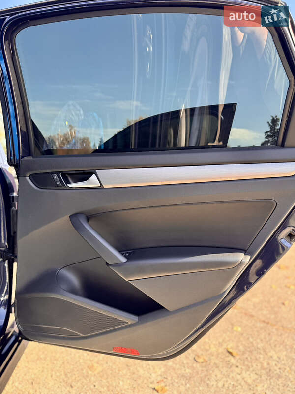 Седан Volkswagen Passat 2014 в Лозовой