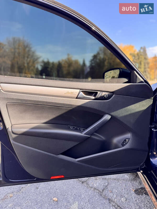 Седан Volkswagen Passat 2014 в Лозовой