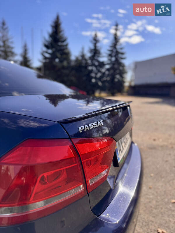 Седан Volkswagen Passat 2014 в Лозовой