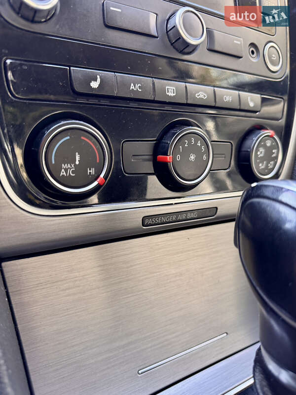 Седан Volkswagen Passat 2014 в Лозовой