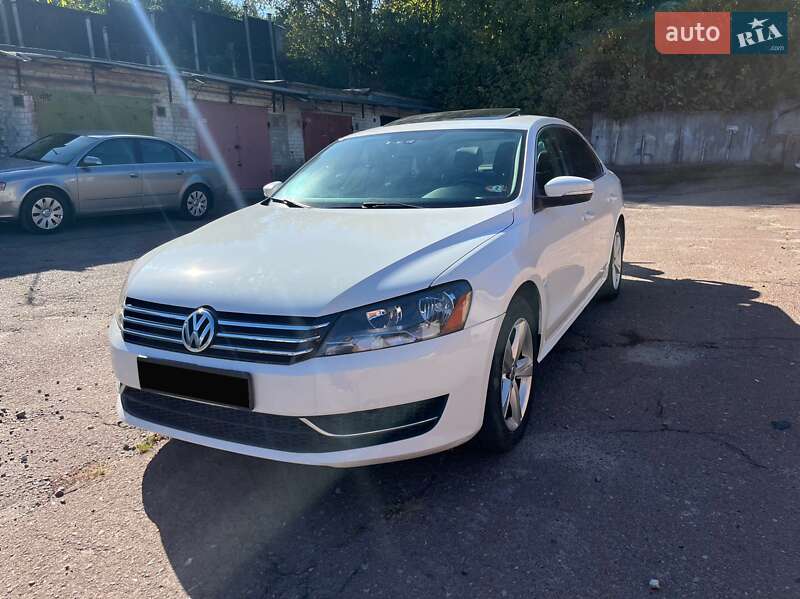 Седан Volkswagen Passat 2012 в 