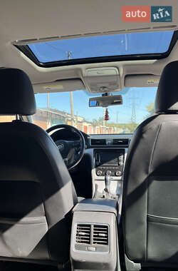 Седан Volkswagen Passat 2012 в 