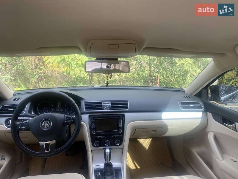 Седан Volkswagen Passat 2013 в Бобрке