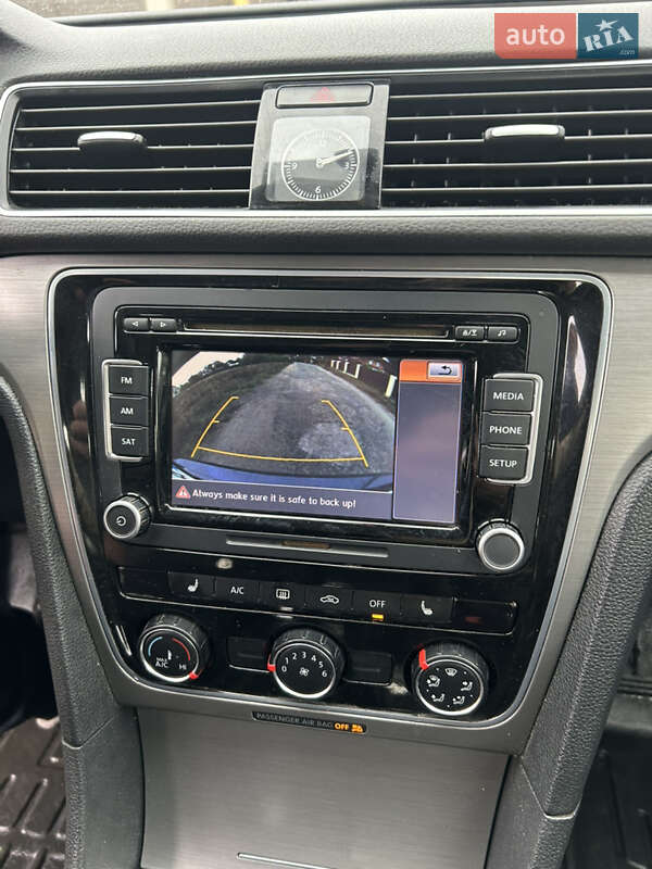 Седан Volkswagen Passat 2015 в Киеве