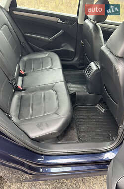 Седан Volkswagen Passat 2015 в 