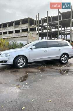 Универсал Volkswagen Passat 2005 в  фото 9 Универсал Volkswagen Passat 2005 в