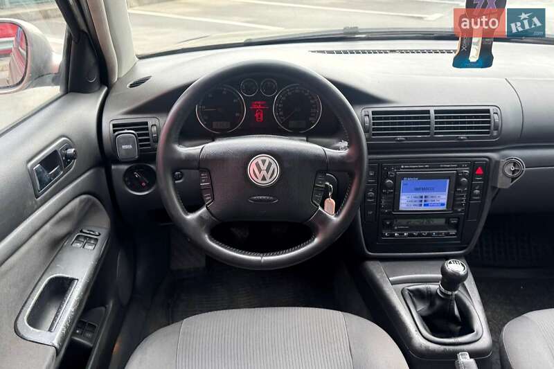 Універсал Volkswagen Passat 2004 в Києві