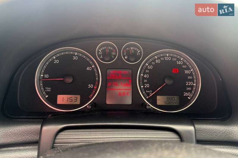Універсал Volkswagen Passat 2004 в Києві