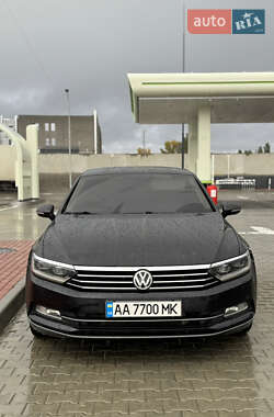 Седан Volkswagen Passat 2015 в 