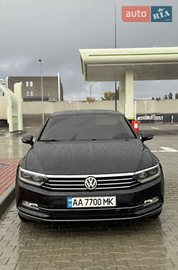 Седан Volkswagen Passat 2015 в 