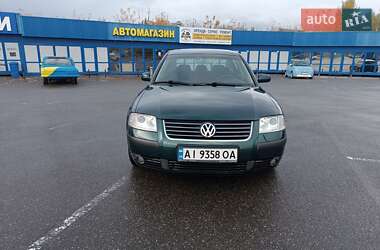 Седан Volkswagen Passat 2001 в Киеве