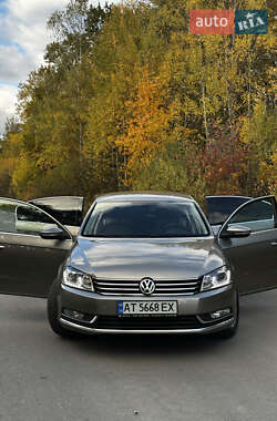 Седан Volkswagen Passat 2012 в 