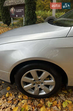 Универсал Volkswagen Passat 2008 в Дрогобыче