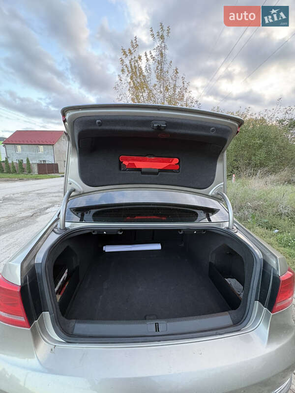 Седан Volkswagen Passat 2013 в Каменец-Подольском