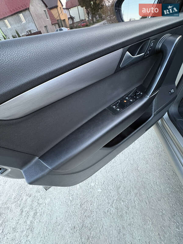 Седан Volkswagen Passat 2013 в Каменец-Подольском