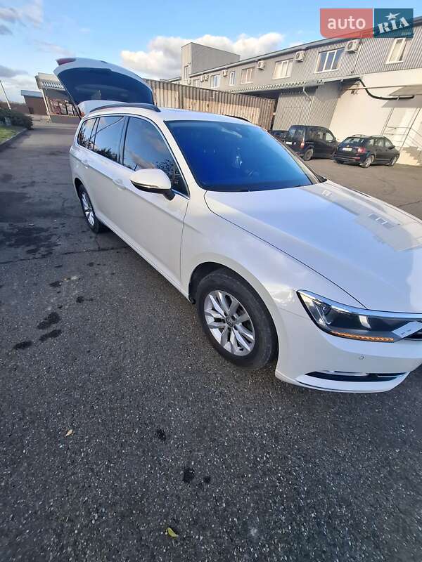 Универсал Volkswagen Passat 2019 в Виноградове фото 12 Универсал Volkswagen Passat 2019 в Виноградове