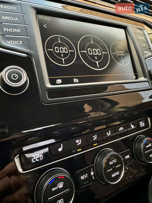 Седан Volkswagen Passat 2015 в Киеве