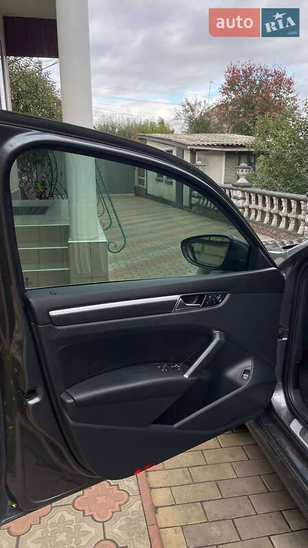 Седан Volkswagen Passat 2017 в Киеве
