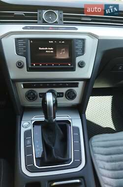 Универсал Volkswagen Passat 2015 в 