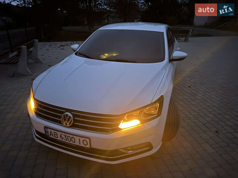 Седан Volkswagen Passat 2017 в Одессе