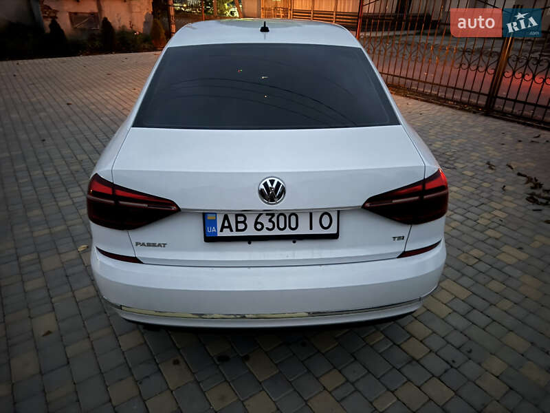 Седан Volkswagen Passat 2017 в Одессе