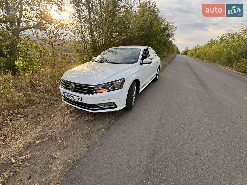 Седан Volkswagen Passat 2017 в Одессе