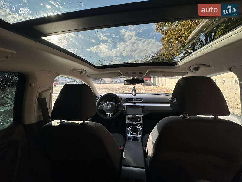 Универсал Volkswagen Passat 2011 в Первомайске