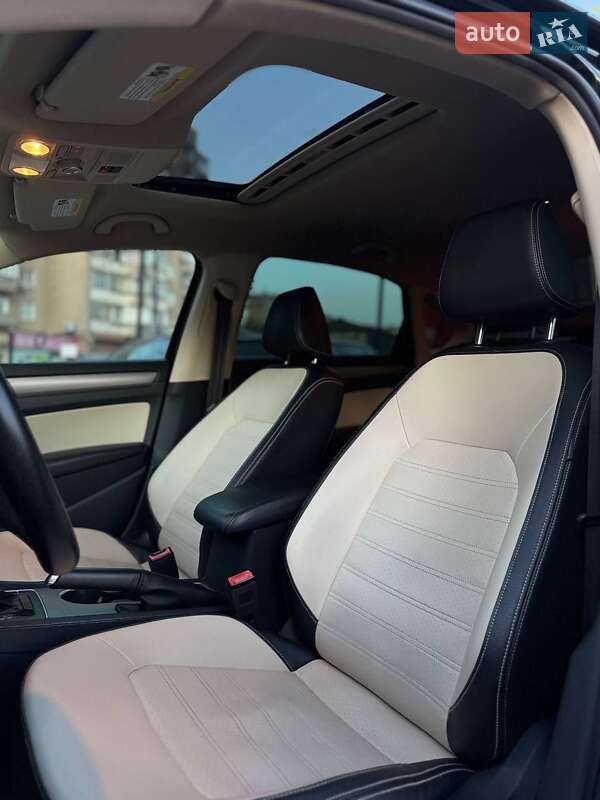 Седан Volkswagen Passat 2015 в Івано-Франківську