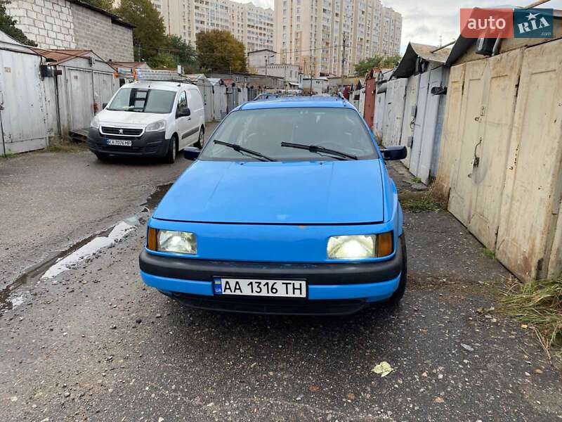 Универсал Volkswagen Passat 1991 в Вишневом фото 10 Универсал Volkswagen Passat 1991 в Вишневом