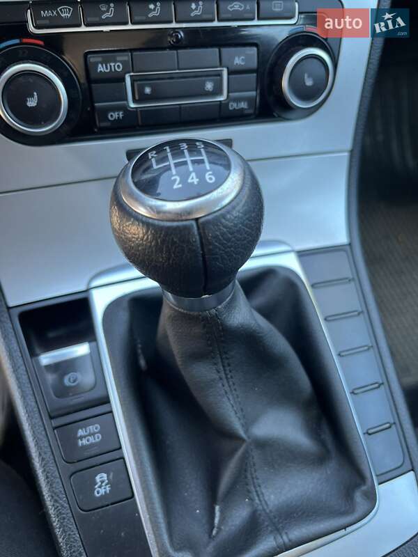 Універсал Volkswagen Passat 2010 в Полтаві фото 45 Універсал Volkswagen Passat 2010 в Полтаві