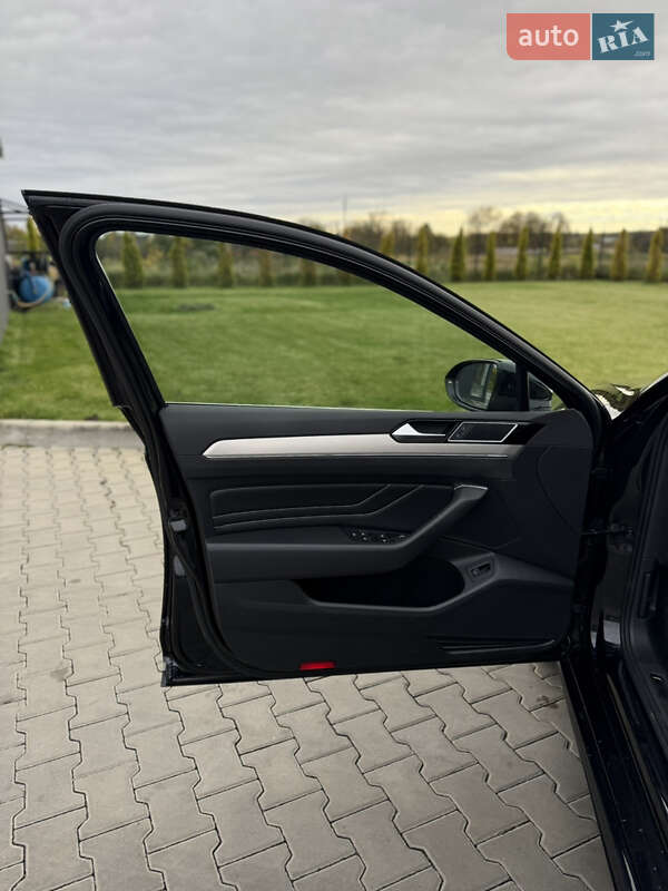 Седан Volkswagen Passat 2022 в Луцьку фото 76 Седан Volkswagen Passat 2022 в Луцьку