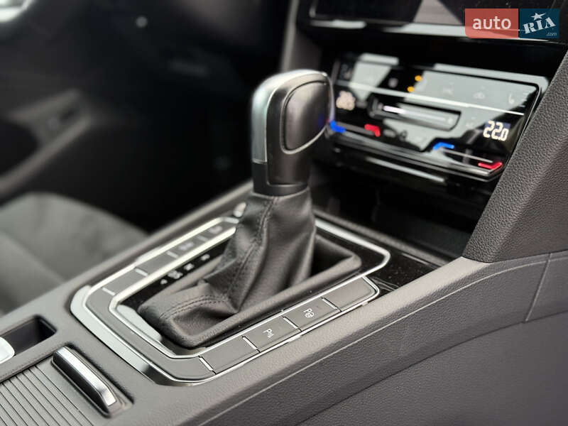 Седан Volkswagen Passat 2022 в Луцьку фото 95 Седан Volkswagen Passat 2022 в Луцьку