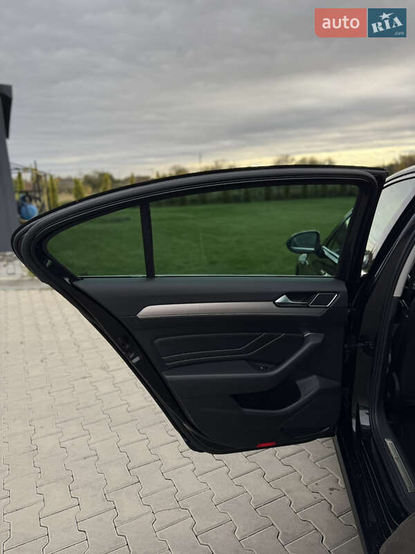 Седан Volkswagen Passat 2022 в Луцьку фото 108 Седан Volkswagen Passat 2022 в Луцьку