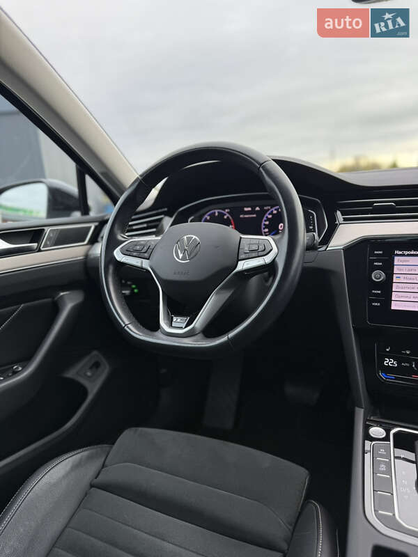 Седан Volkswagen Passat 2022 в Луцьку фото 131 Седан Volkswagen Passat 2022 в Луцьку