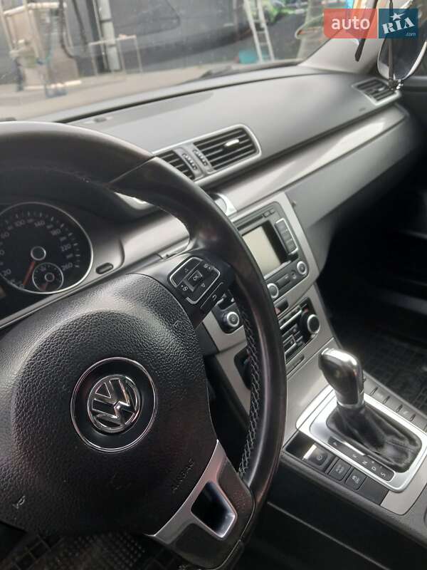Универсал Volkswagen Passat 2011 в Тернополе фото 3 Универсал Volkswagen Passat 2011 в Тернополе